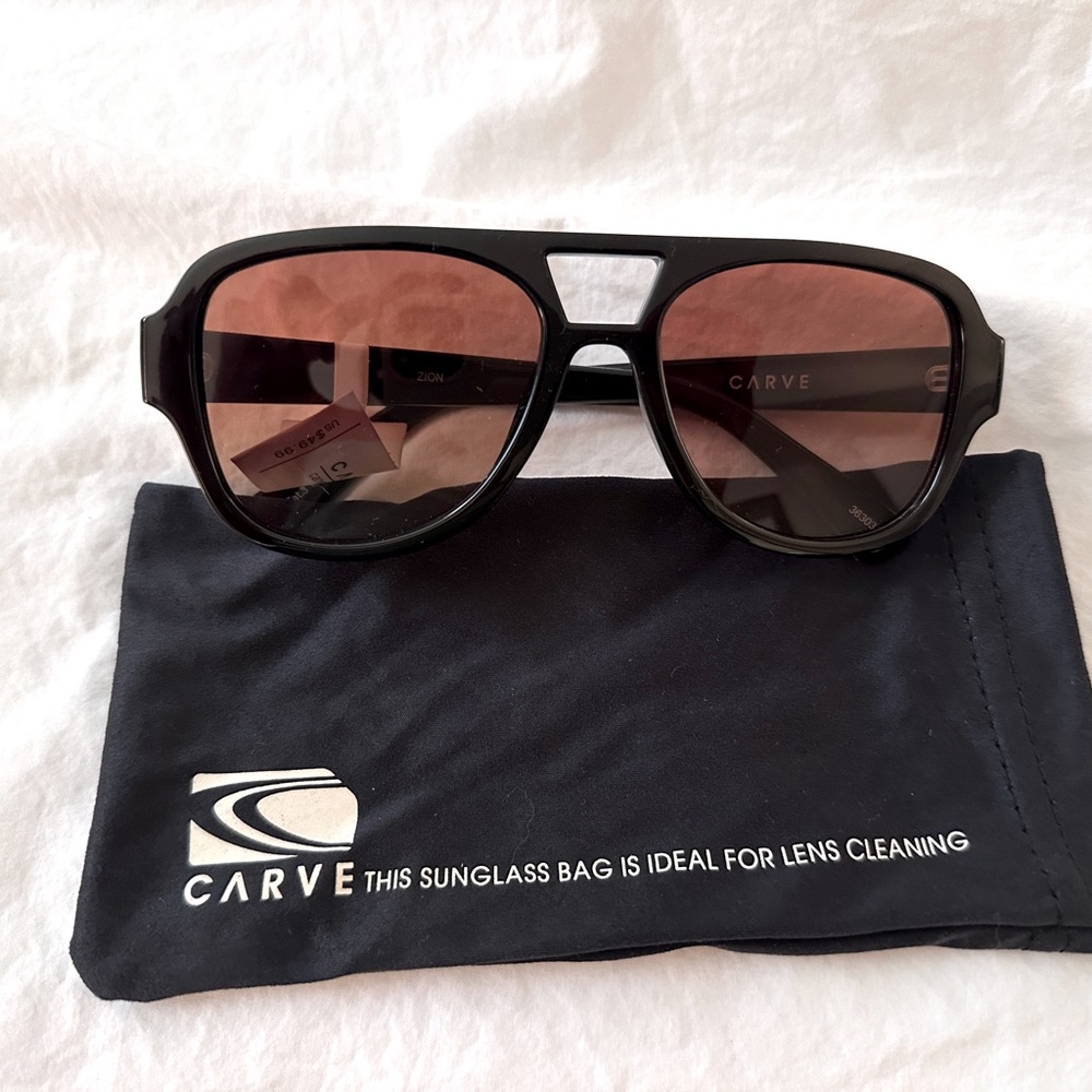 Carve sunglasses NWT